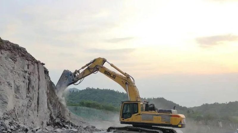 打桩机型号解析：揭秘适用场景与选型逻辑**